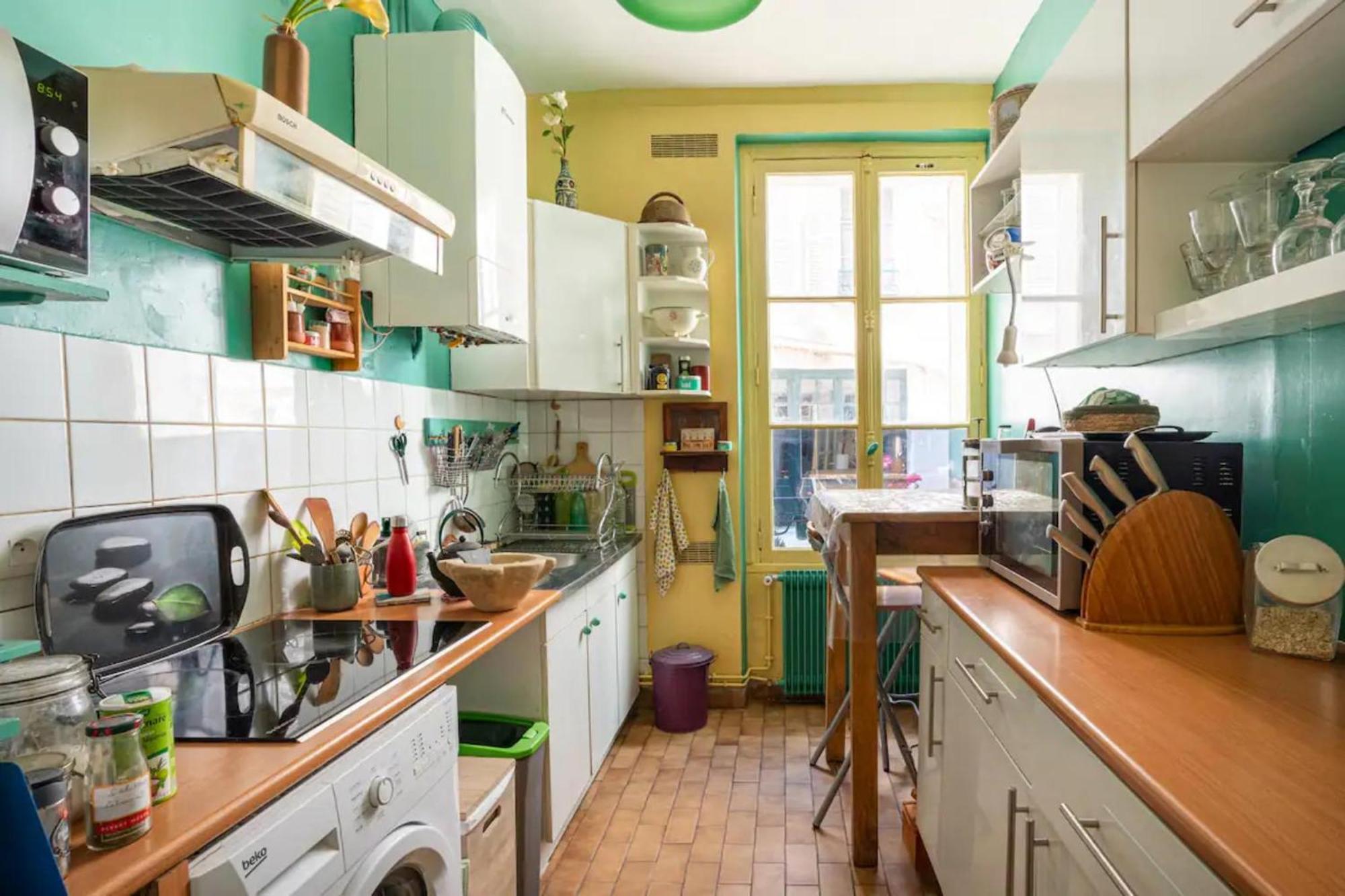 Vintage 2bd With Patio In Montmartre * Paris