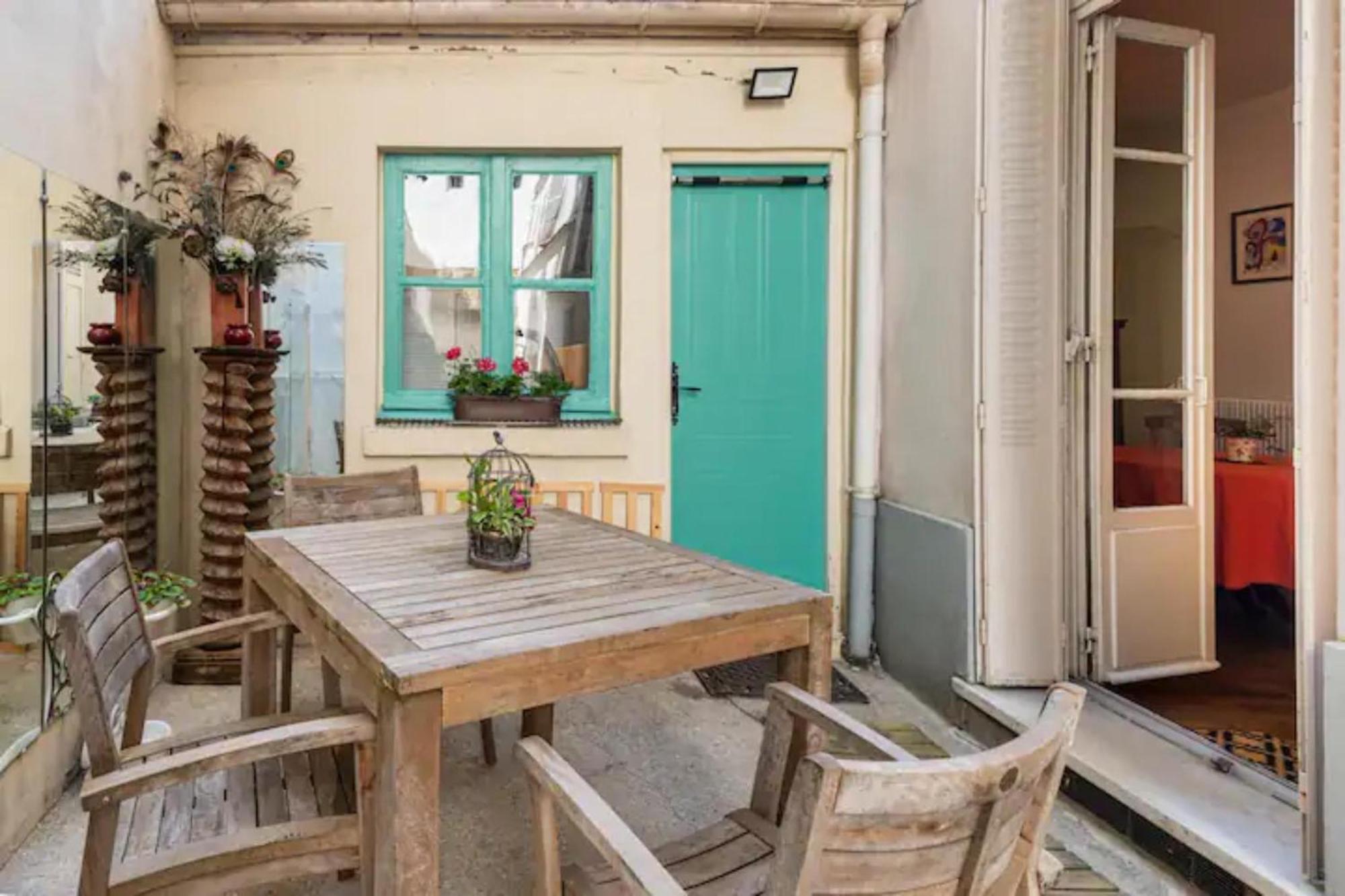 Vintage 2bd With Patio In Montmartre