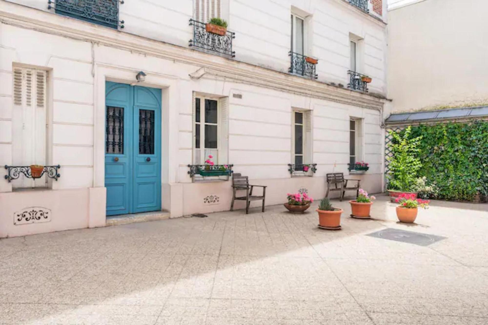 Apartment Vintage 2bd With Patio In Montmartre