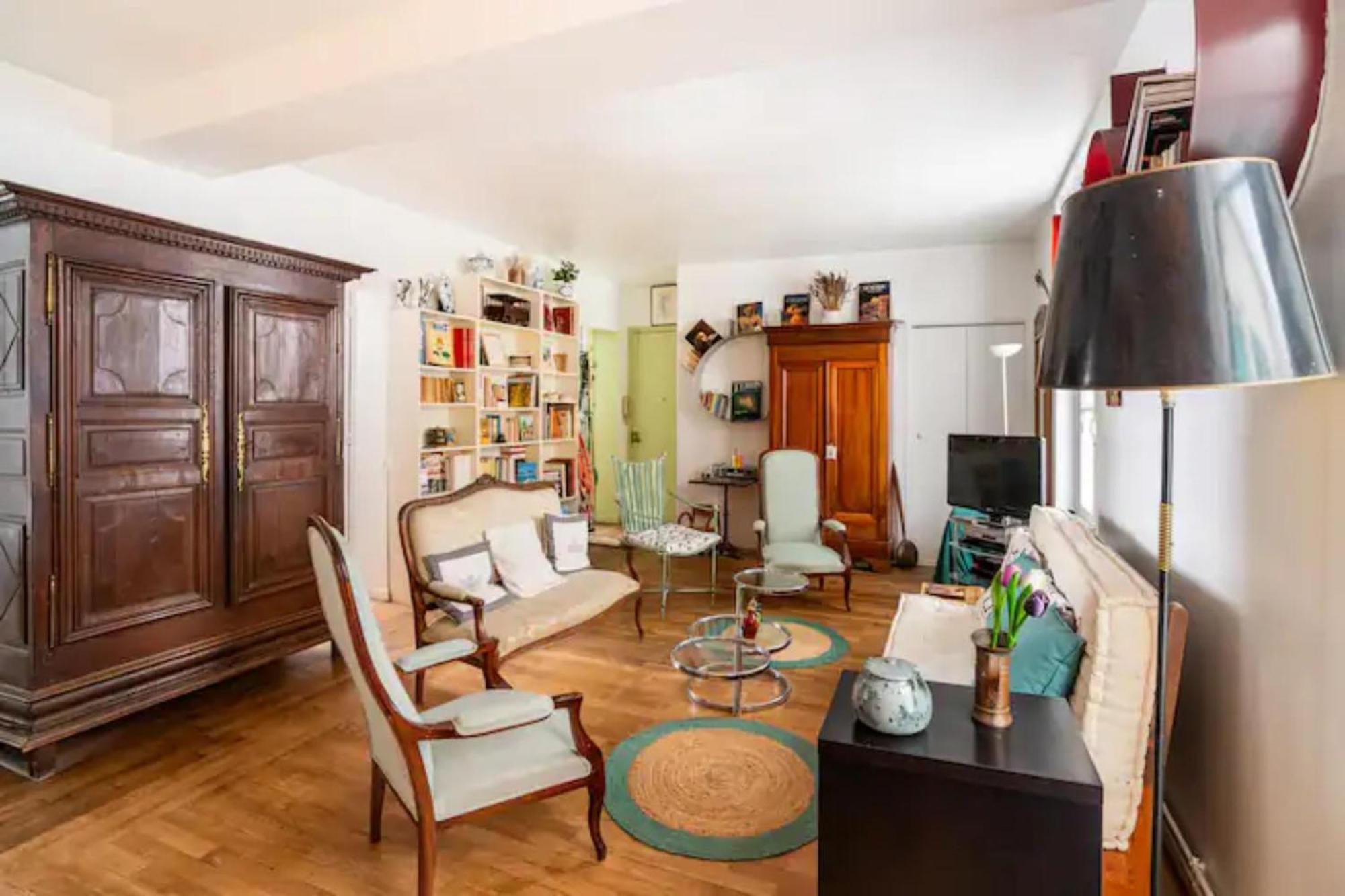 Apartment Vintage 2bd With Patio In Montmartre